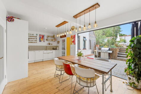 Portland Road, Hove, BN3 5LA