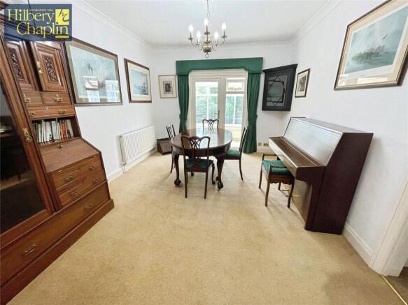 Little Gaynes Lane, Upminster, RM14 photo 4