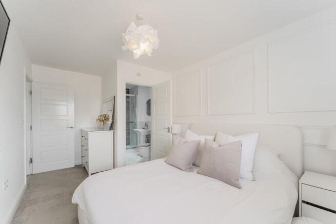 4 bed Detached for sale Image 12