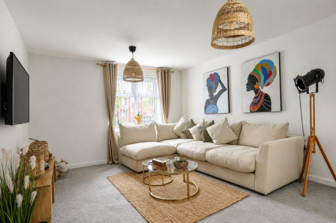 2 bed Ground Flat for sale Image 8
