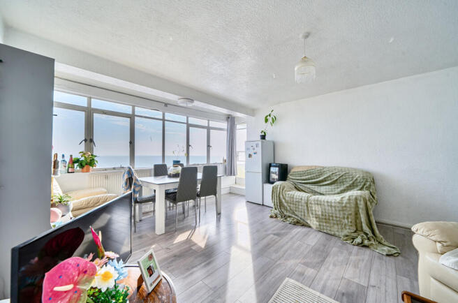 1433137-3-69bd7f7...