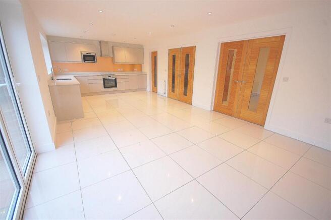 Kitchen/diner/family room B