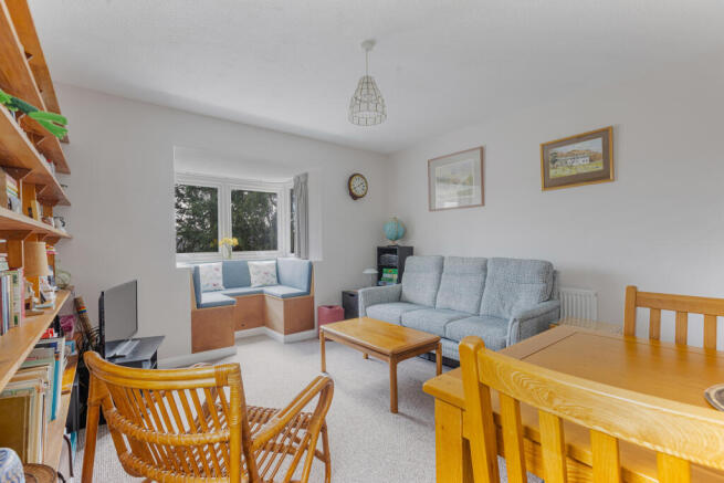 A13 - 8 The Cedars Totnes - 260330