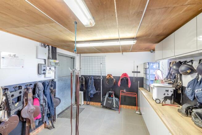8594142-interior33.jpg