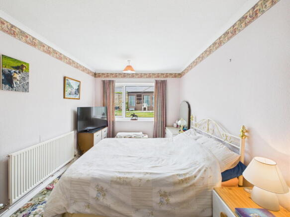 2 bed Detached Bungalow for sale Image 12