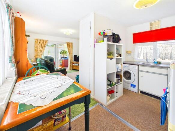 Severn Bridge Park Homes, Beachley, Chepstow, Gloucestershire, NP16 photo 4