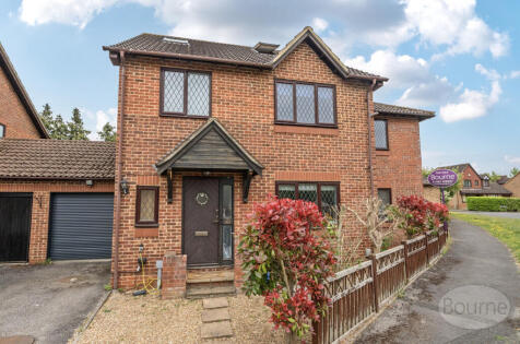 Suffolk Drive, Guildford, Surrey, GU4
