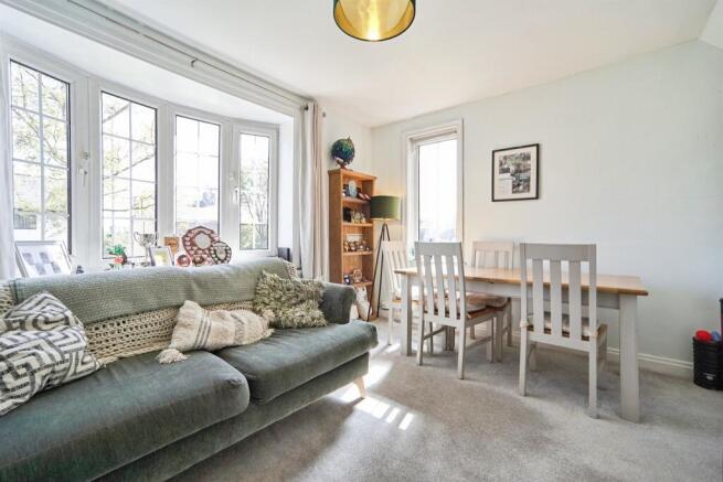 2 bed Semi-Detached for sale Image 4