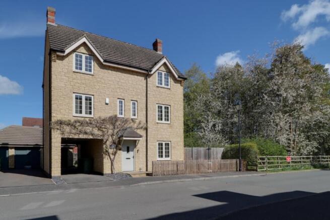 4-bed detached on Brunel Avenue, Colsterworth, Lincs, £400,000