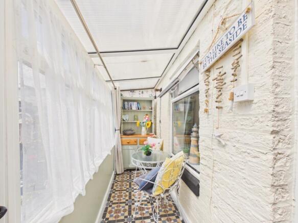2 bed Terraced for sale Image 9
