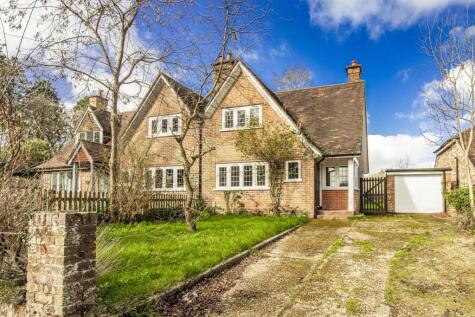 2 Lodge Cottages, Pangbourne on Thames