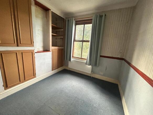 4 bed Detached for sale Image 12