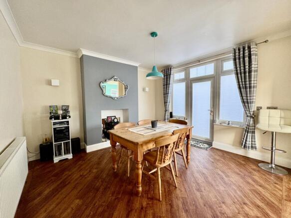 Compton Drive, Grimsby, DN34 photo 4