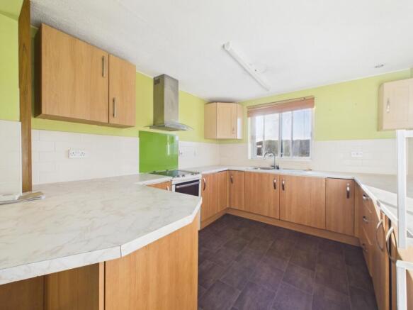 CAM01721G0-PR0105-STILL006