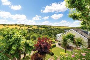 Moonfleet, Station Hill, Lynton EX35 6LB