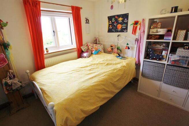 bedroom 5.JPG