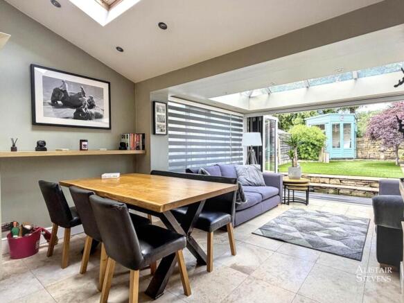 2 bed Semi-Detached for sale Image 10