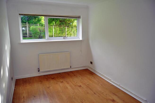113lydbed.JPG