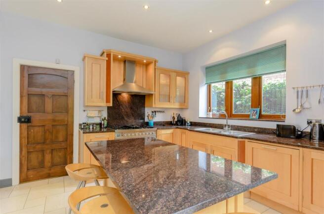 8345664-interior08.jpg