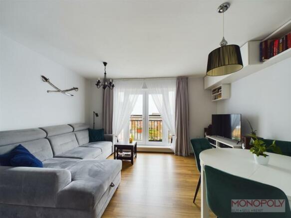 LOUNGE/ DINING ROOM