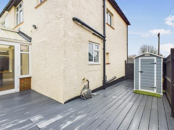 SIDE DECKED AREA