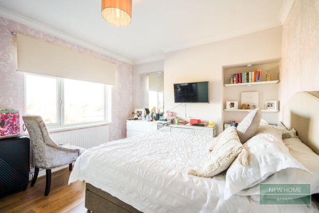 3 bed Semi-Detached for sale Image 12