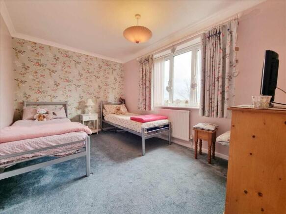 Bedroom 2: