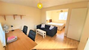 20, Addison Close, Manchester M13 9SB