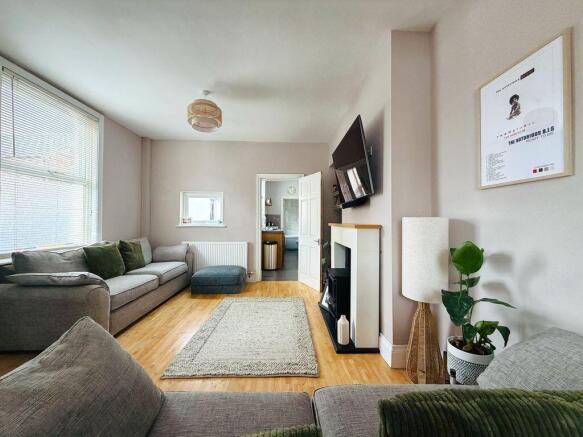 2 bed Terraced for sale Image 6