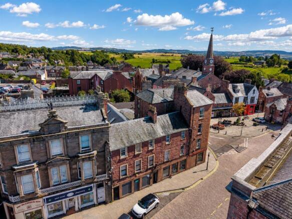 14B High Street Kirriemuir-2.jpg