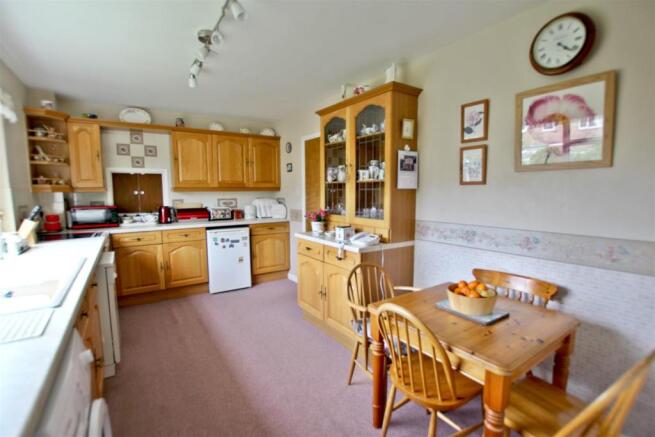 BREAKFAST KITCHEN