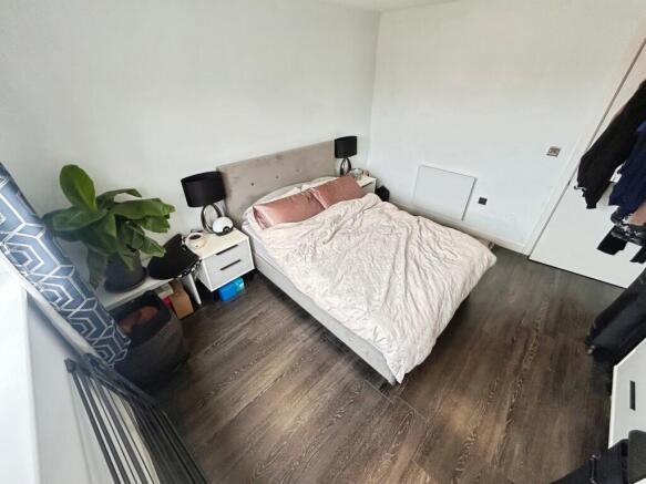 1 bed Apartment to rent Image 12