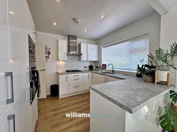 open plan kitchen diner