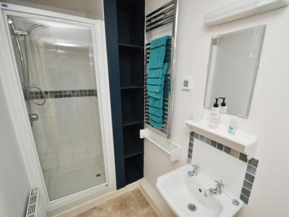 Bedroom 2 en-suite
