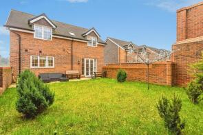 28, Hurstfield Crescent, Haywards Heath RH17 7GG