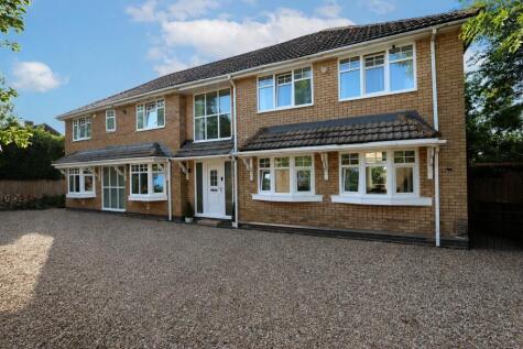 Oakley Road, Corby, NN18