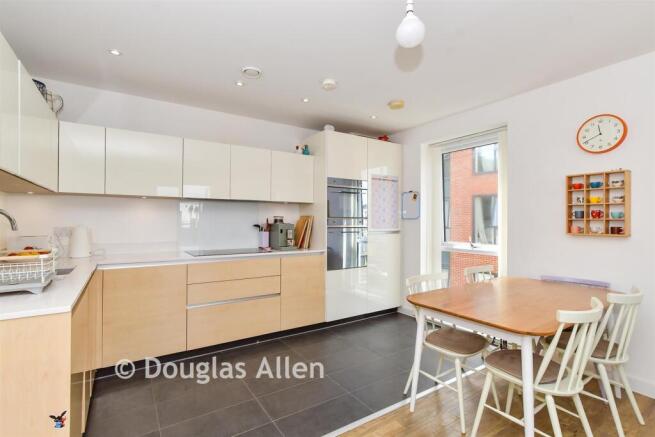 Lounge/Diner/Kitchen