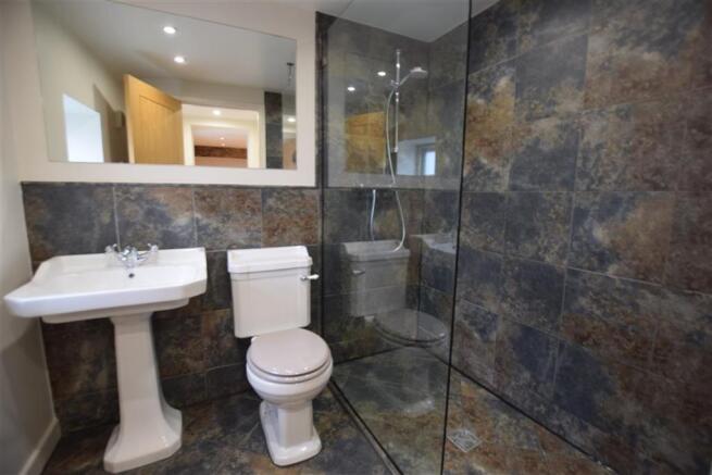 BEDROOM ONE: ENSUITE WET ROOM