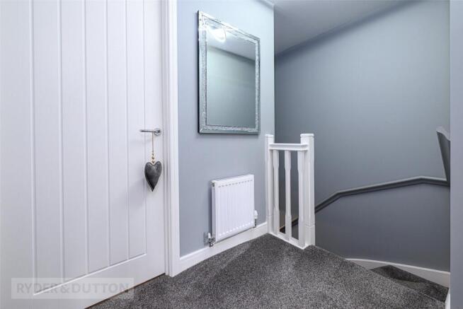 3 bed Semi-Detached for sale Image 11