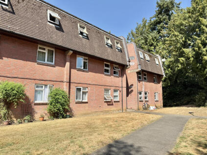 Knightstone Grove, Moorlands Road, West Moors, Ferndown, Dorset