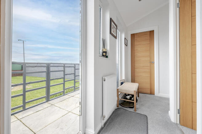 2 bed Park Home for sale Image 7