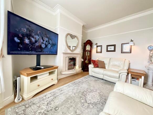 4 bed Terraced for sale Image 5