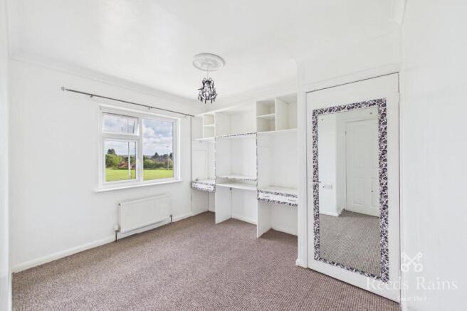 3 bed Semi-Detached to rent Image 7