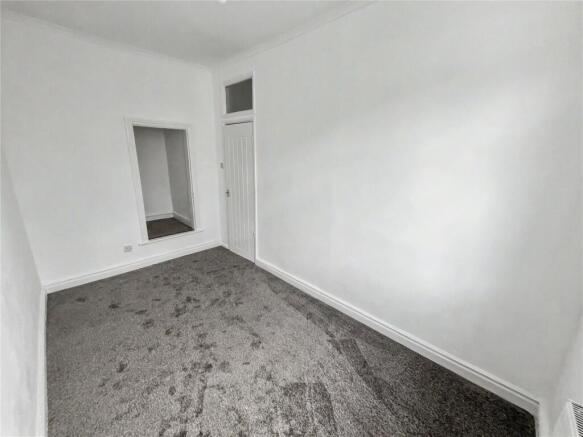 2 bed Terraced to rent Image 9