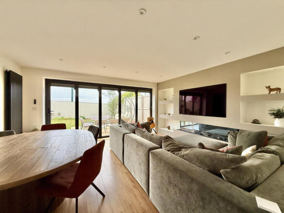 Living/Dining Room