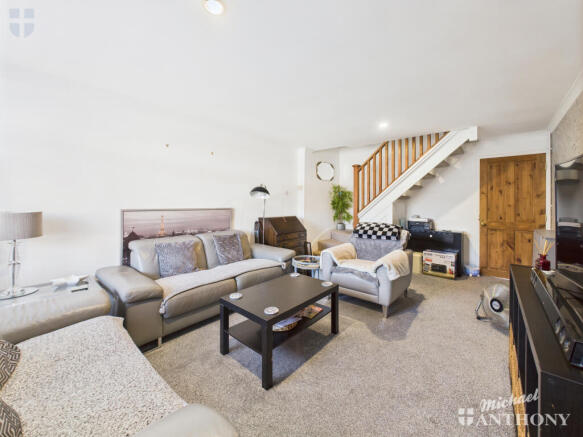 CAM03852G0-PR0382-STILL009