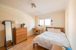 28, Wynford Road, London N1 9SN