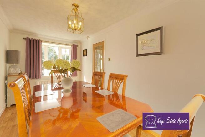 SEPARATE FORMAL DINING ROOM/ FAMILY SPACE