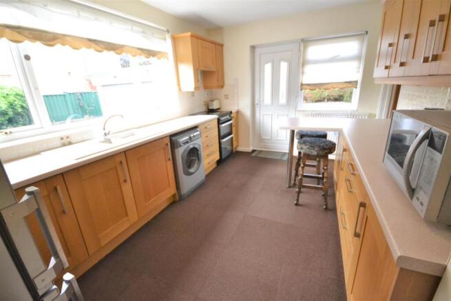 3 bed Semi-Detached for sale Image 5