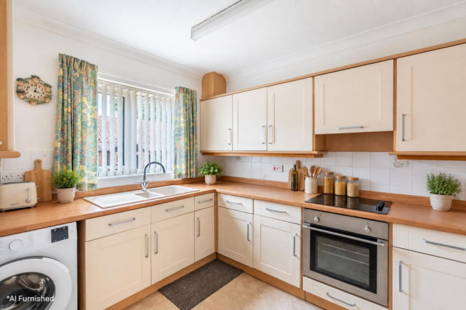 2 bed Bungalow for sale Image 5